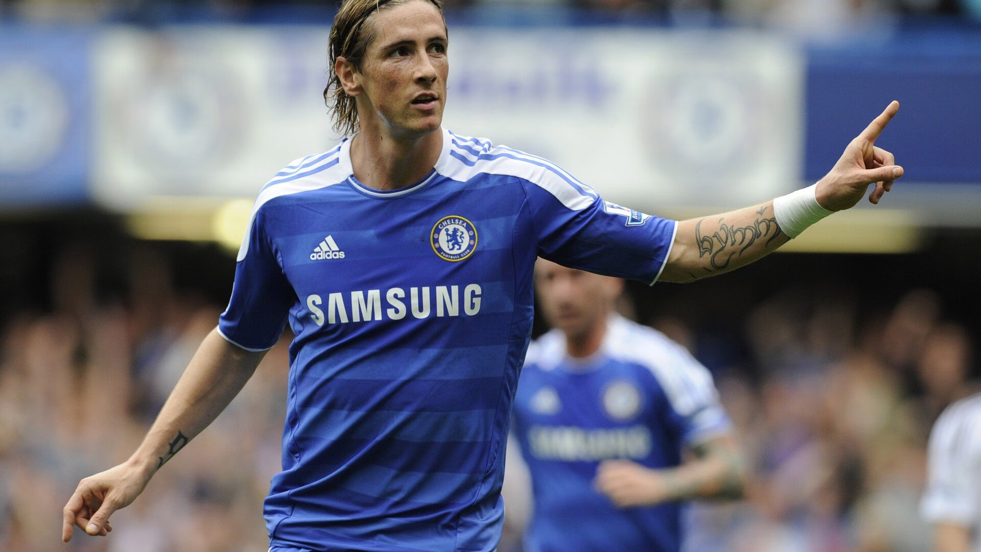 迪亚斯攻防两端统治赛场，里昂关键战突围智利战术解析