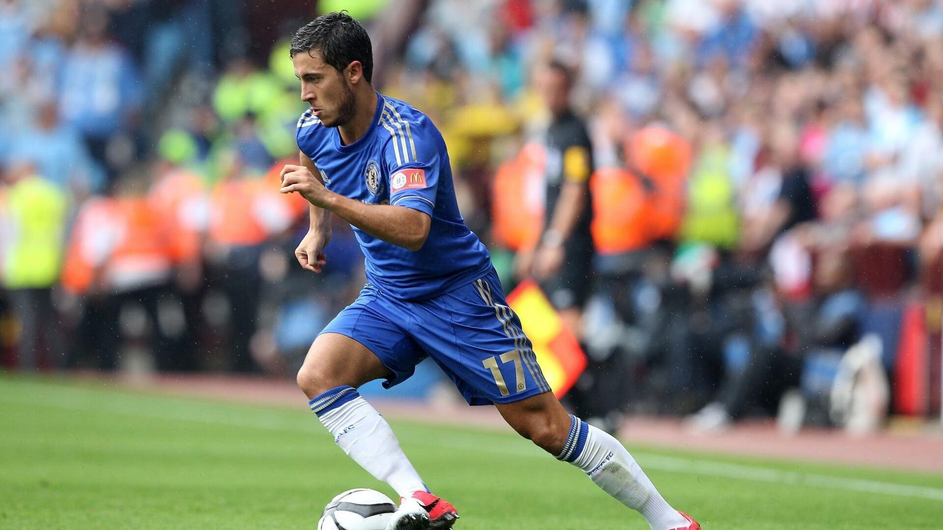 爱游戏网页版-独行侠险胜江苏队，麦科勒姆带队取胜